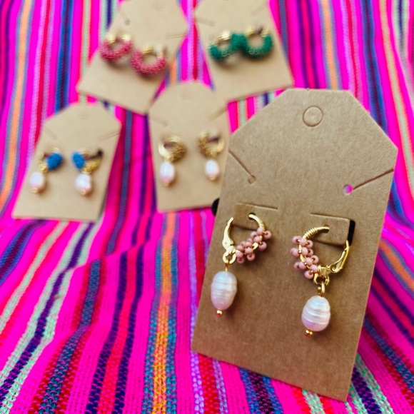 Hand beaded Mexican earrings - Picture 4 of 9